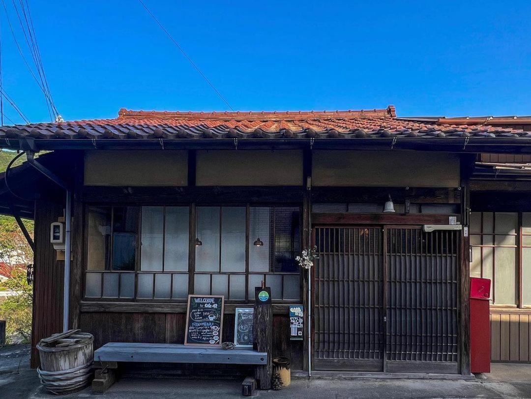 ゲストハウス　にじゅうよん Sakashita Экстерьер фото
