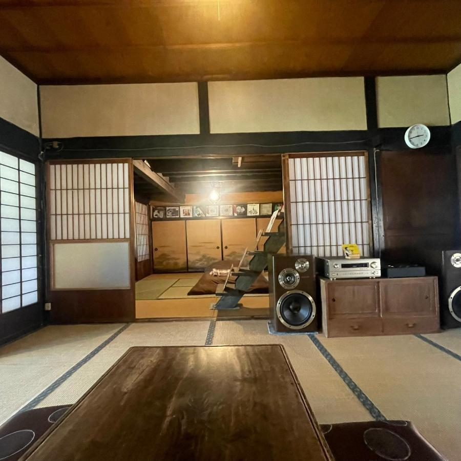ゲストハウス　にじゅうよん Sakashita Экстерьер фото