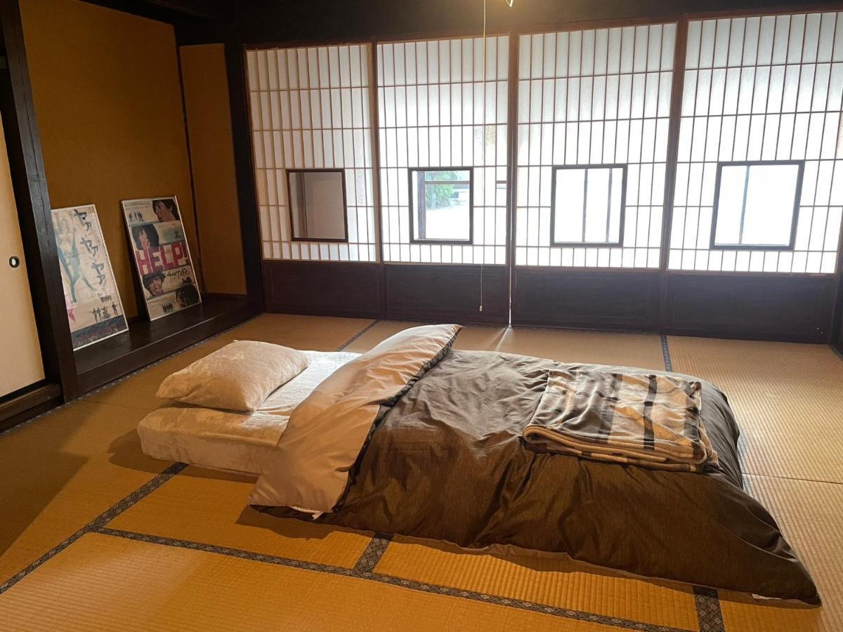 ゲストハウス　にじゅうよん Sakashita Экстерьер фото